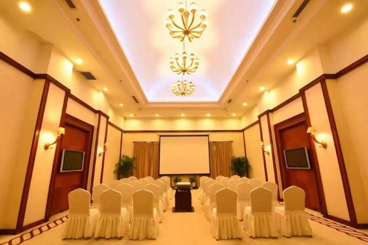 Hotel Yosemite Business 5*